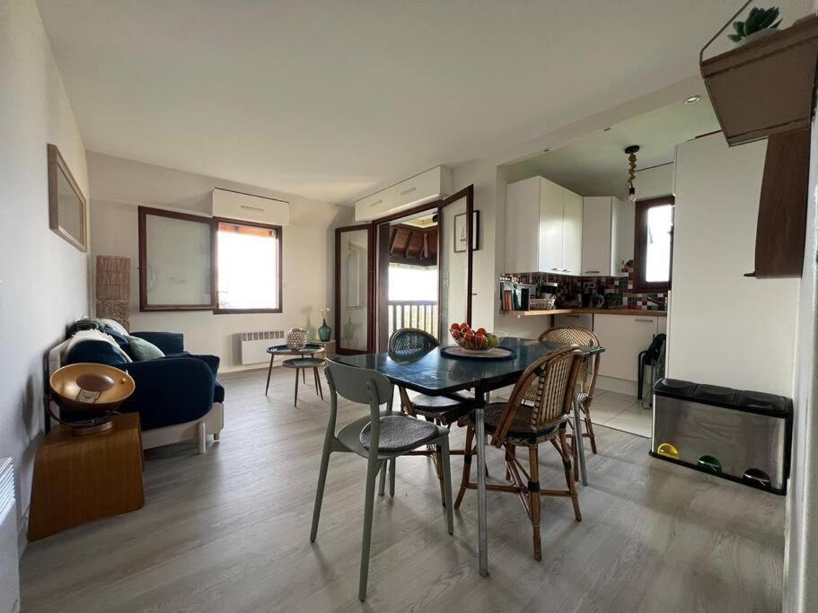 Apartamento Appart Lumineux Avec Vue Sur Mer A 180 Degres Trouville-sur-Mer Exterior foto