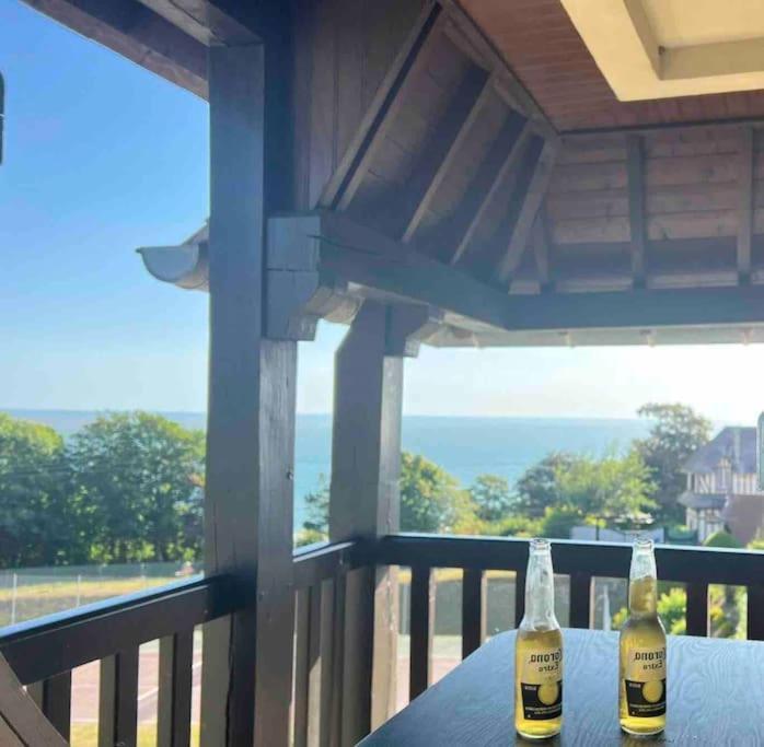 Apartamento Appart Lumineux Avec Vue Sur Mer A 180 Degres Trouville-sur-Mer Exterior foto