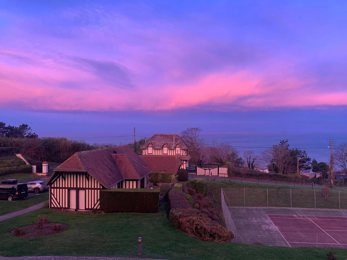 Apartamento Appart Lumineux Avec Vue Sur Mer A 180 Degres Trouville-sur-Mer Exterior foto